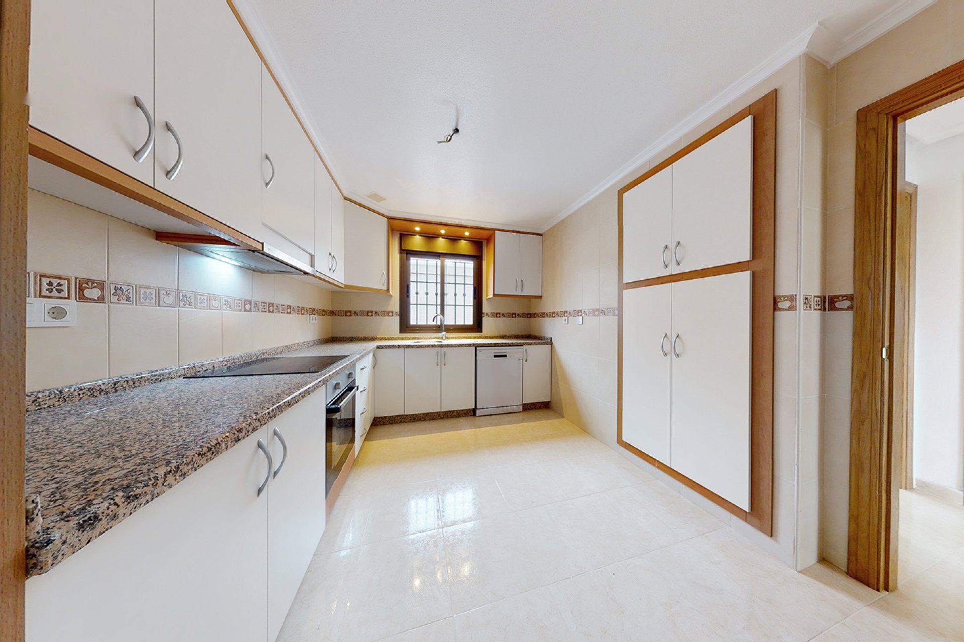 Re-Sale - Townhouse - San Miguel de Salinas