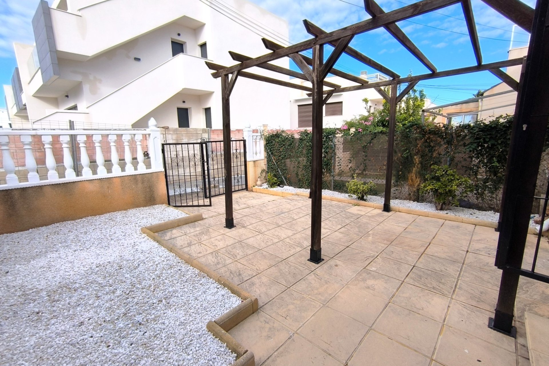 Re-Sale - Townhouse - Torrevieja - Lago jardin