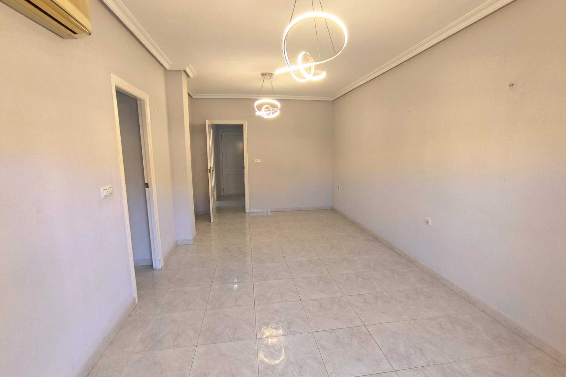 Reventa - Apartamento - Los Montesinos