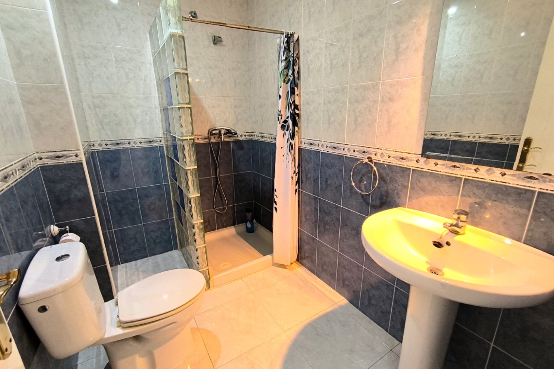 Reventa - Apartamento - Los Montesinos