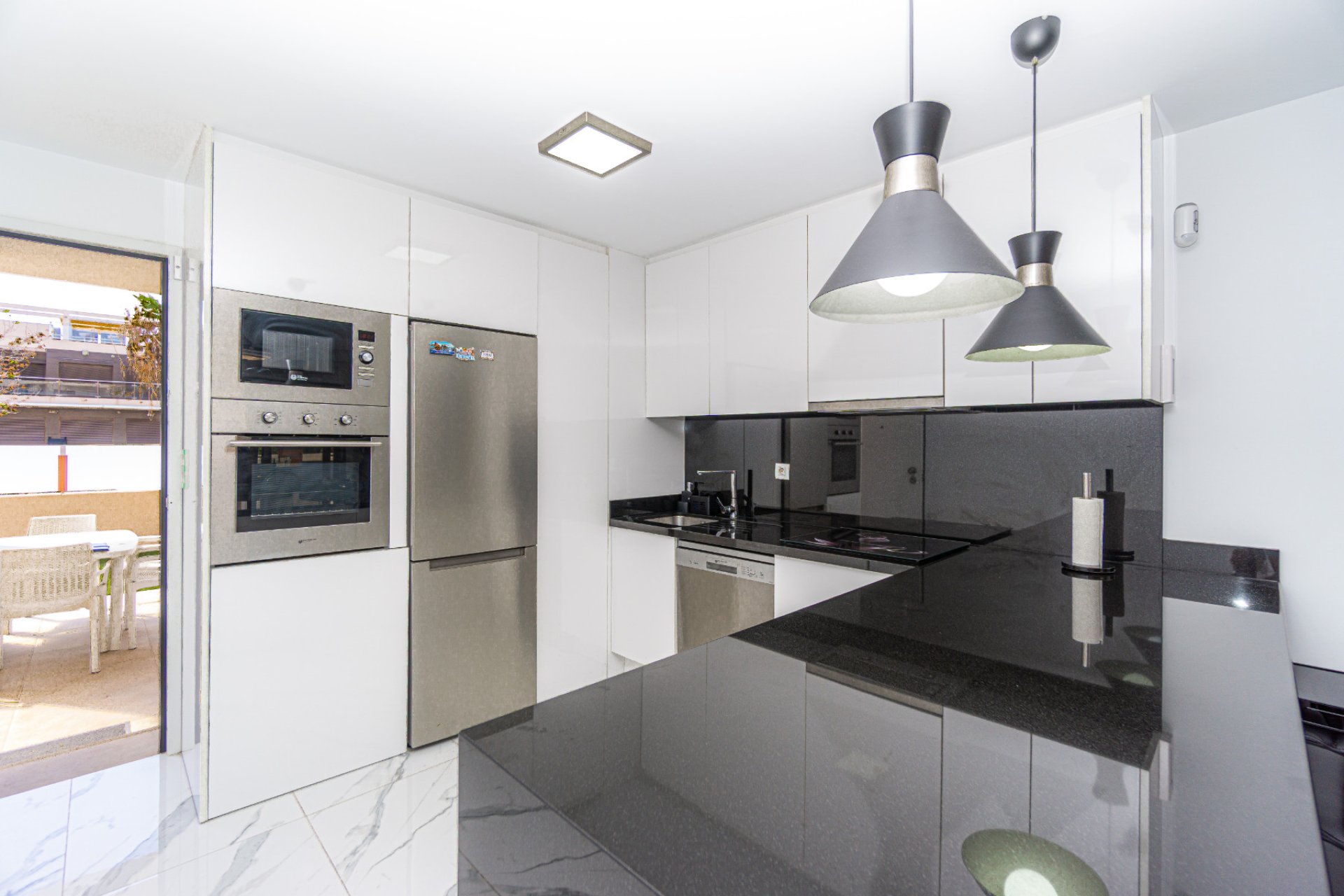 Reventa - Apartamento - Mil Palmeras - Beach