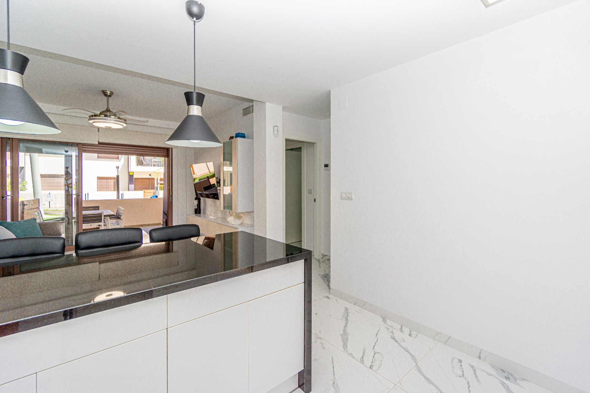 Reventa - Apartamento - Mil Palmeras - Beach