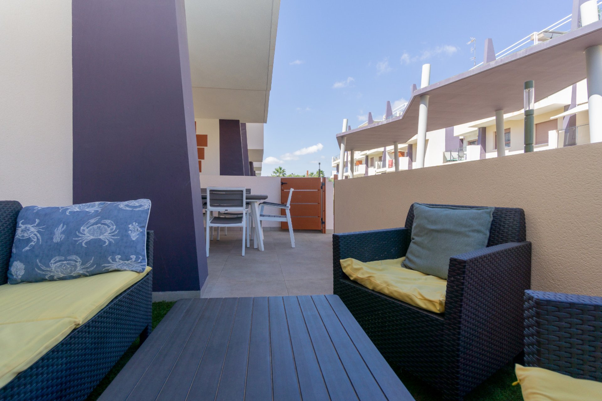 Reventa - Apartamento - Mil Palmeras - Beach