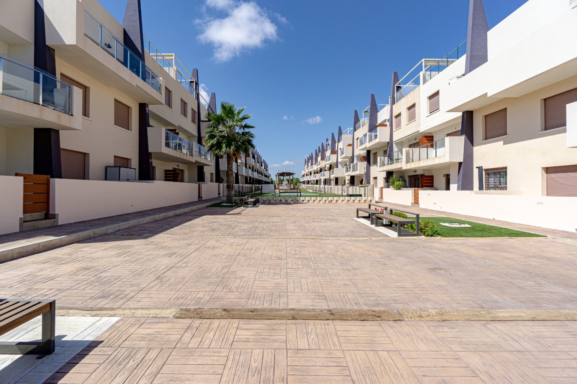 Reventa - Apartamento - Mil Palmeras - Beach