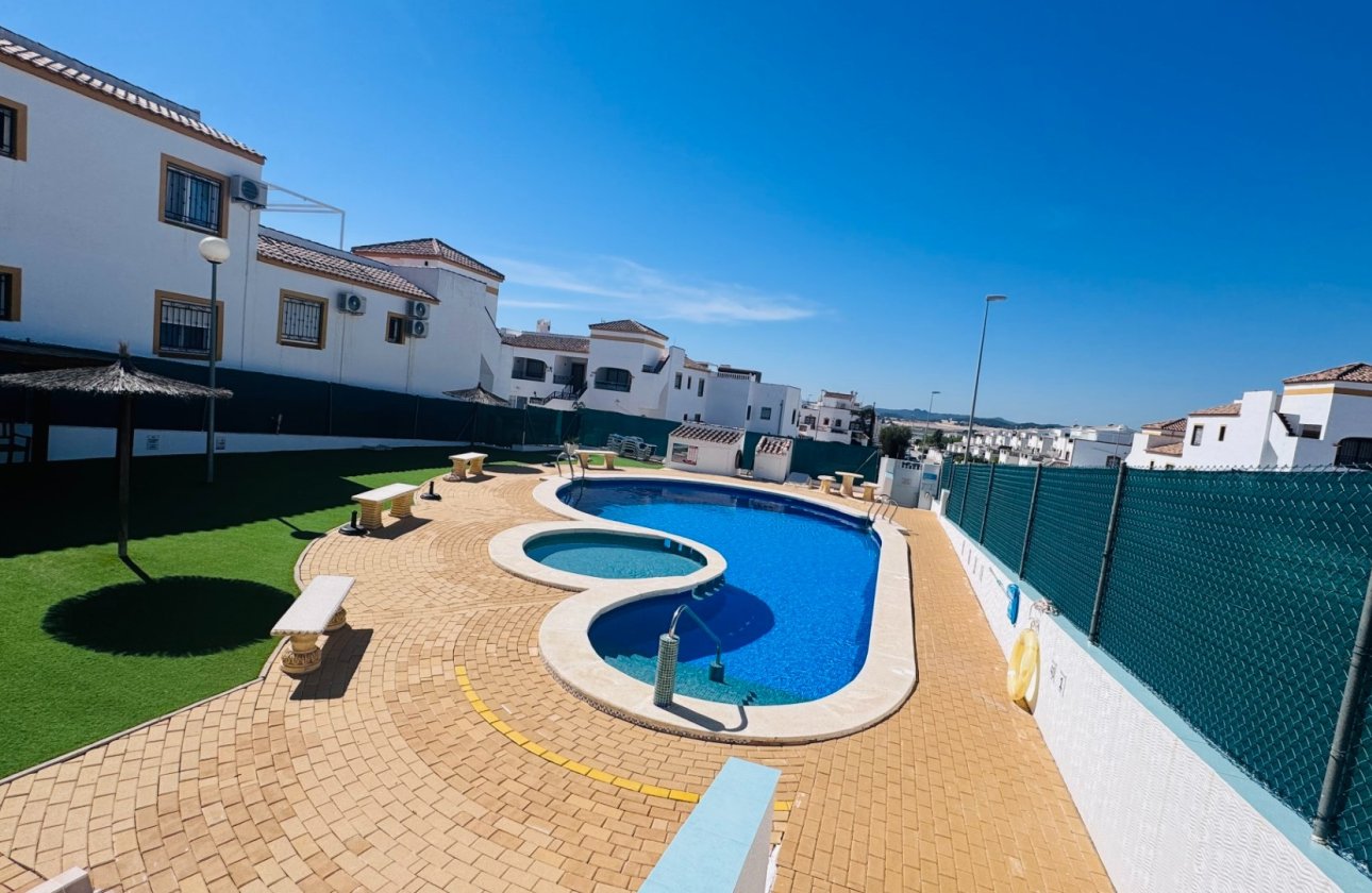 Reventa - Apartamento - Orihuela - Vistabella Golf