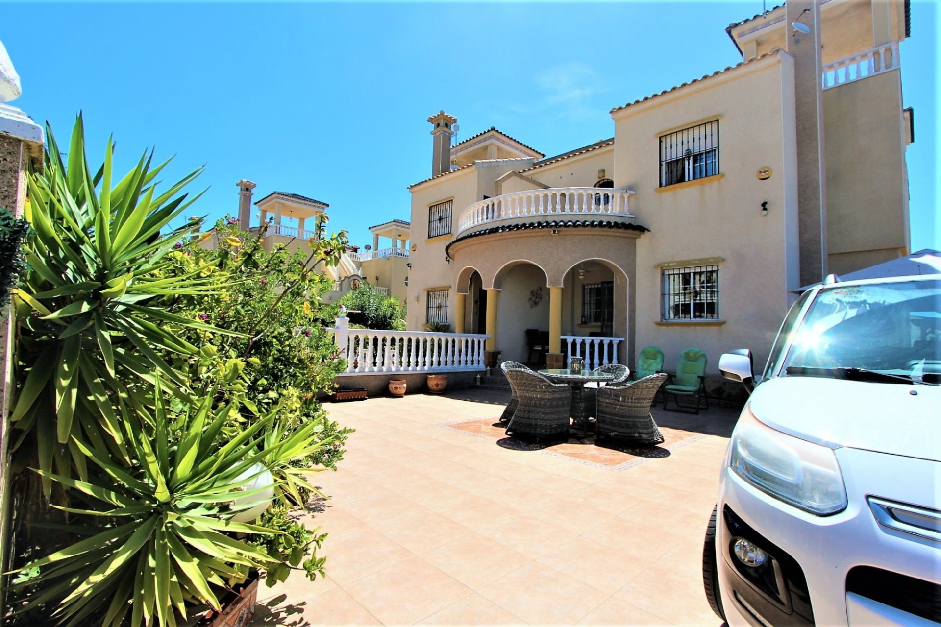 Reventa - Bloque De Cuatro - Guardamar del Segura - Urbanizaciones