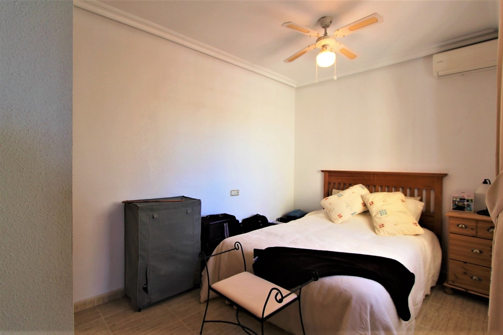 Reventa - Bloque De Cuatro - Guardamar del Segura - Urbanizaciones