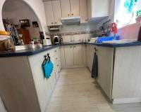 Reventa - Bungalow - Torrevieja - Urbanización San Luis