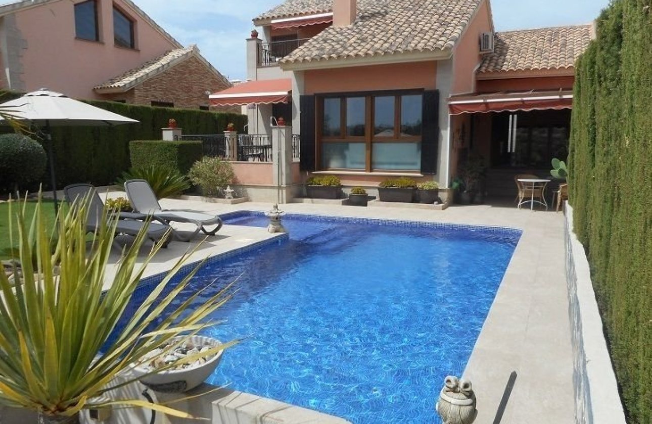 Reventa - Chalet Independiente - Algorfa