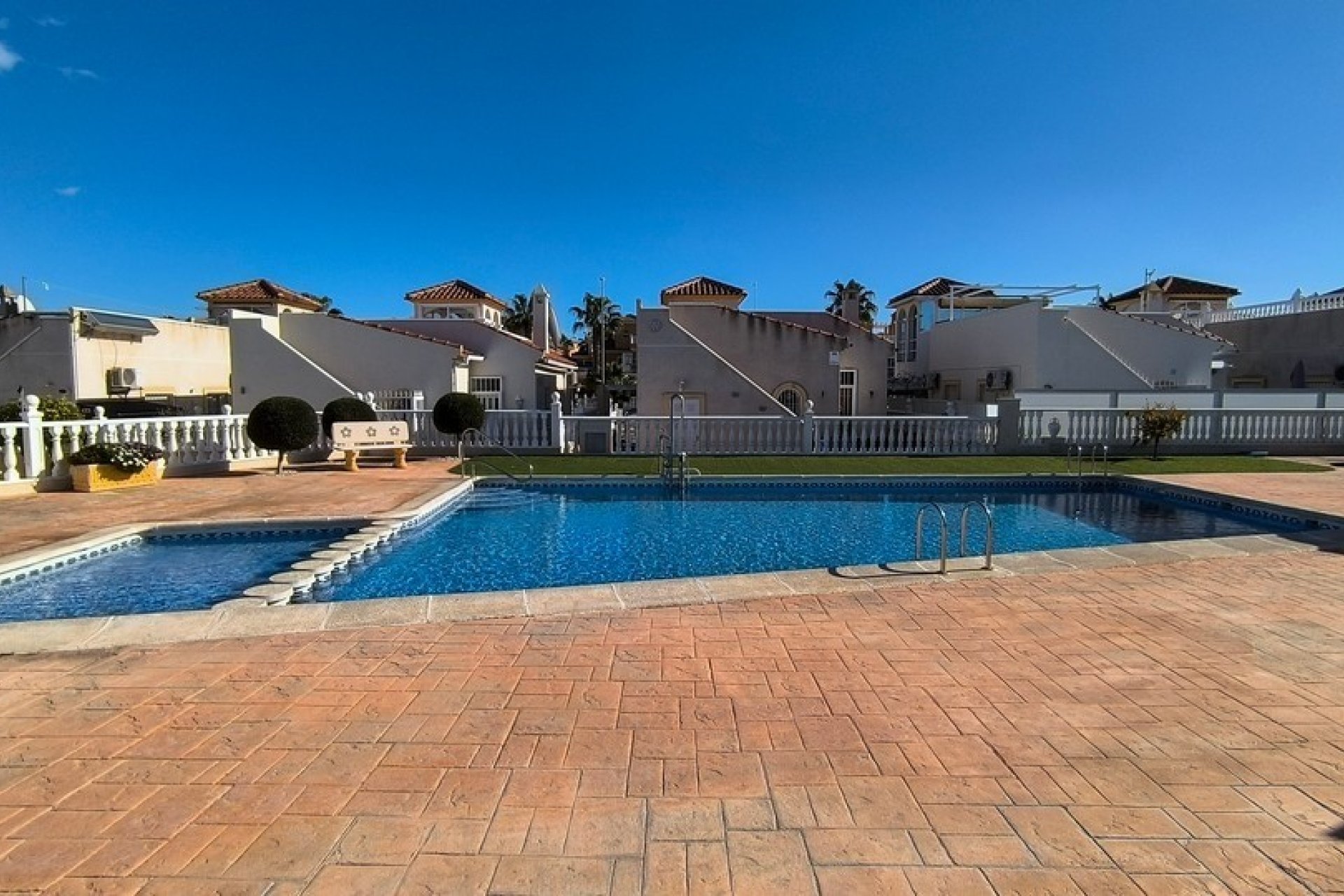 Reventa - Chalet Independiente - Algorfa