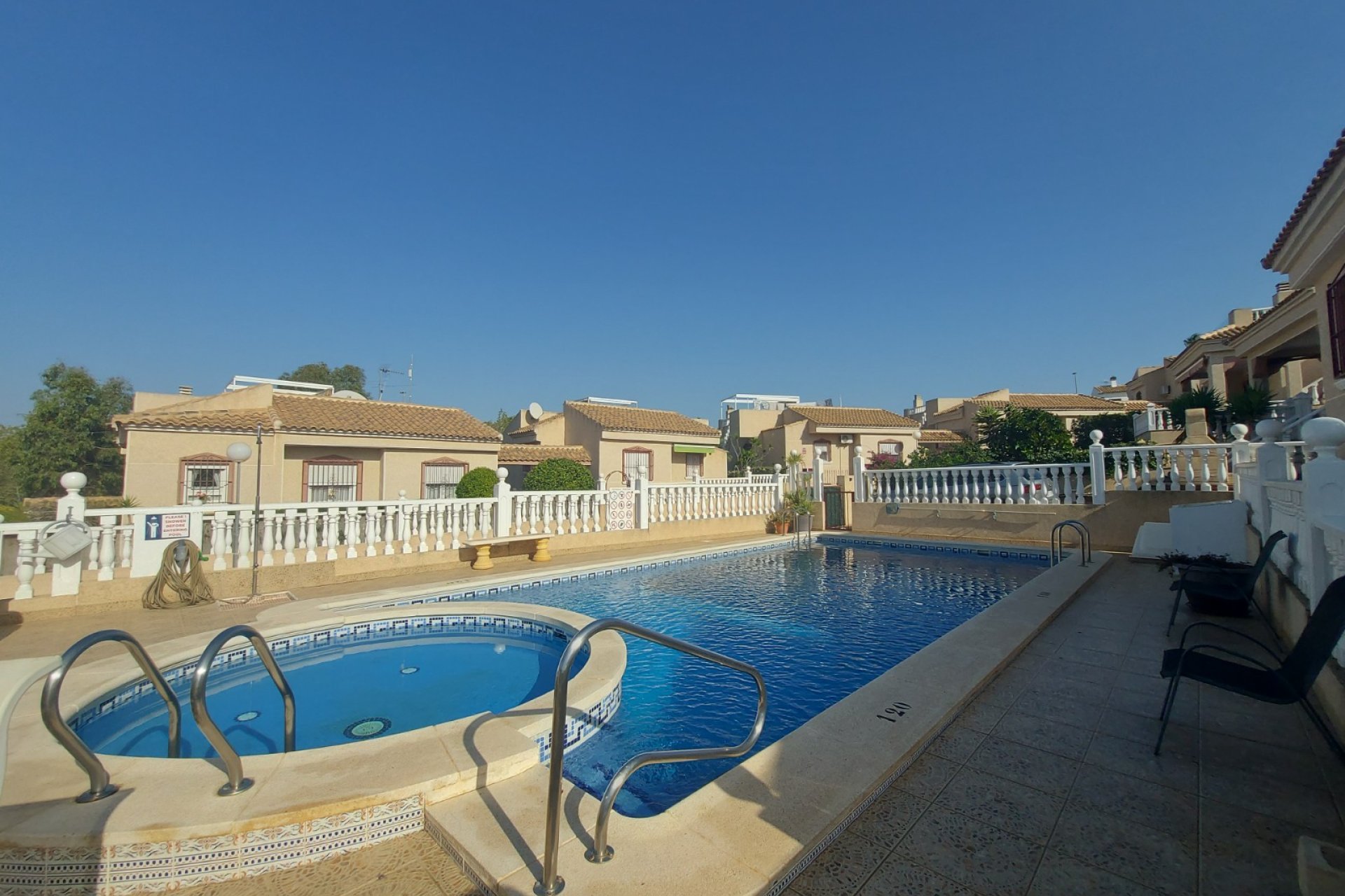 Reventa - Chalet Independiente - Algorfa