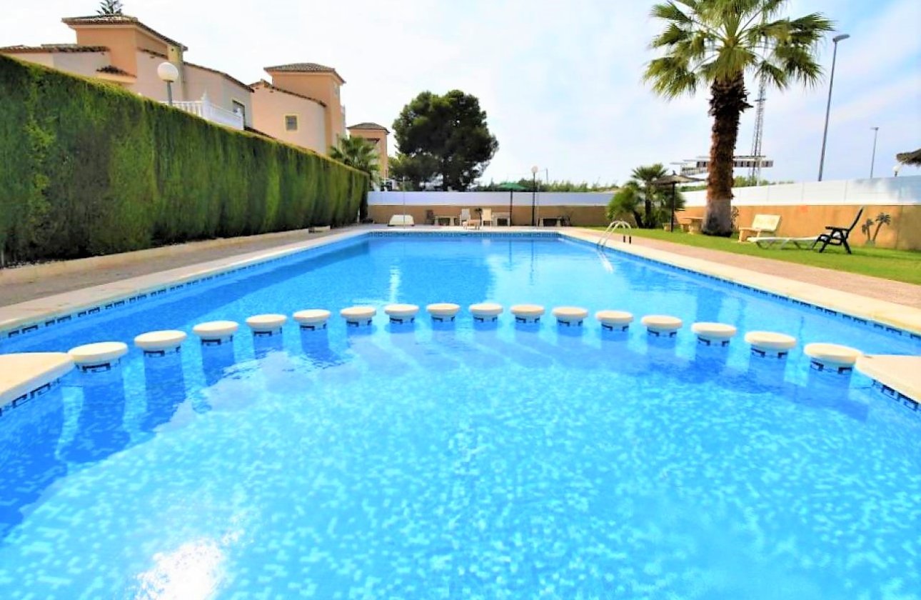 Reventa - Chalet Independiente - Algorfa