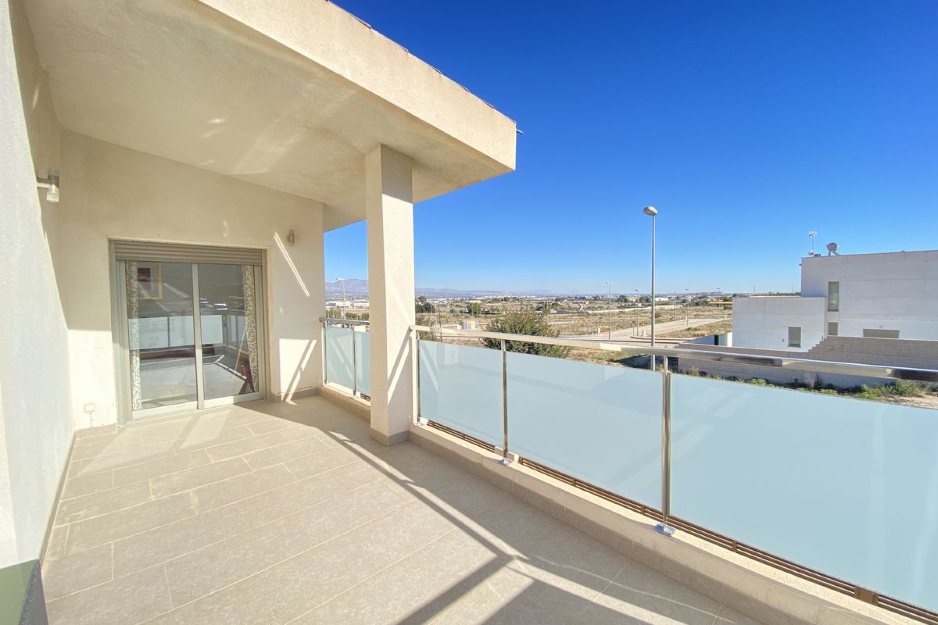 Reventa - Chalet Independiente - Cox