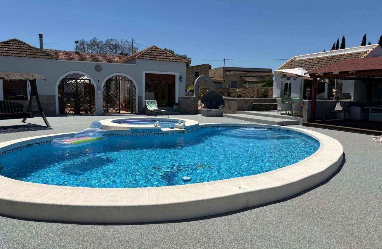 Reventa - Chalet Independiente - Jacarilla