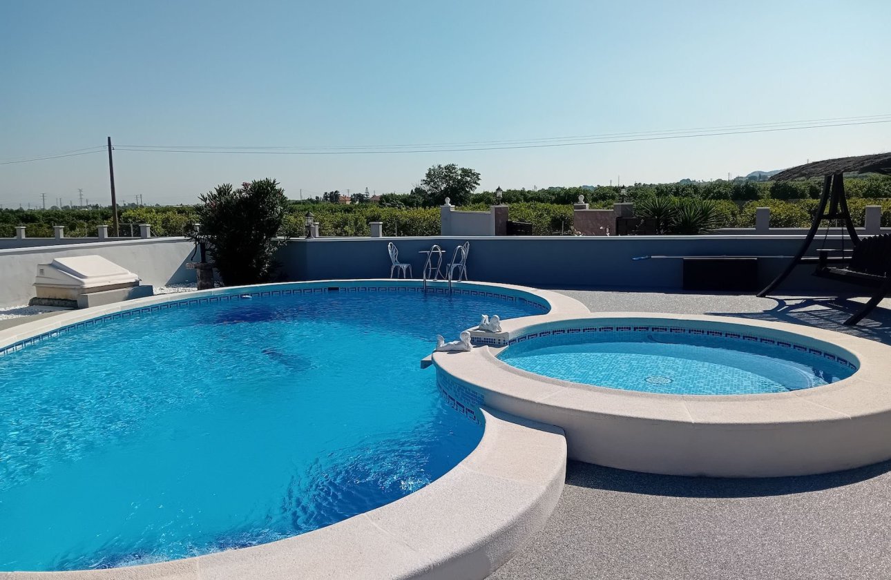 Reventa - Chalet Independiente - Jacarilla