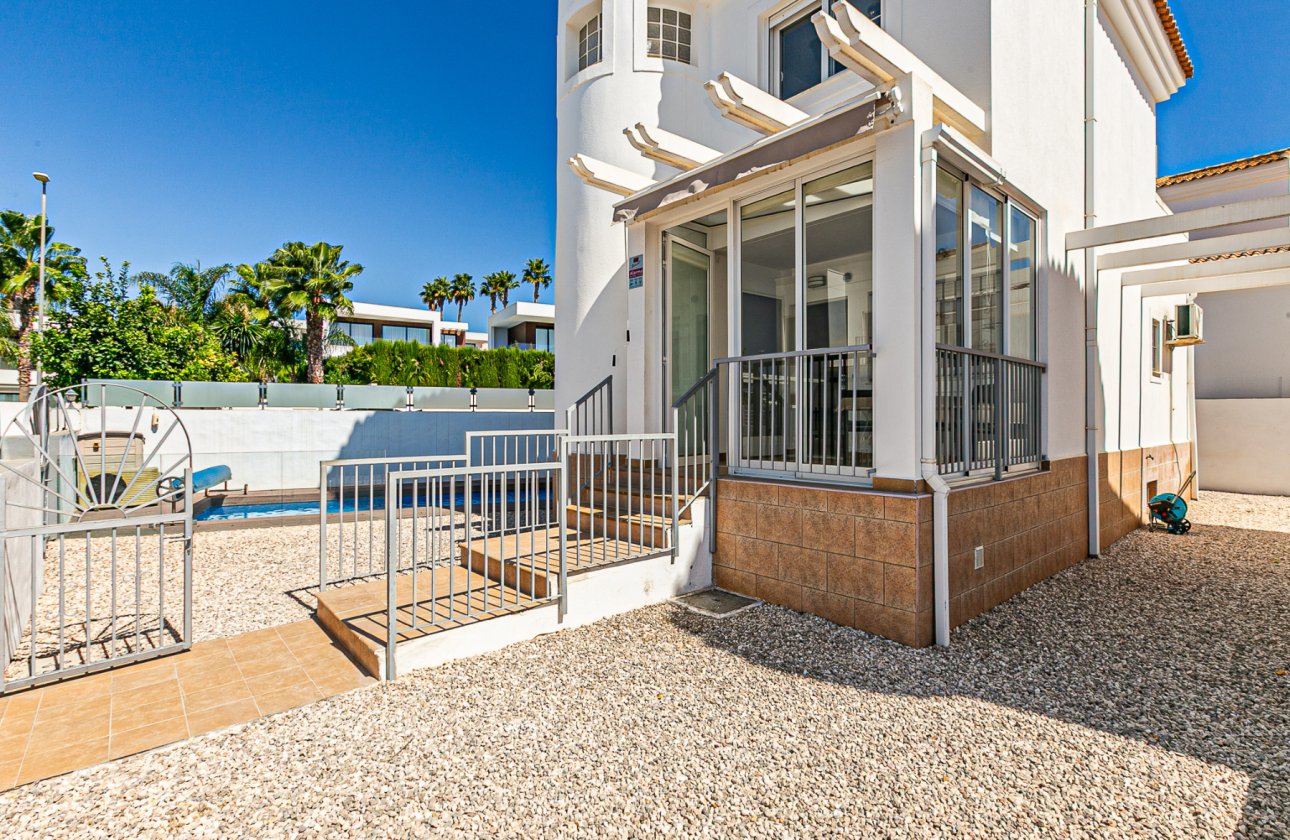 Reventa - Chalet Independiente - La Marina