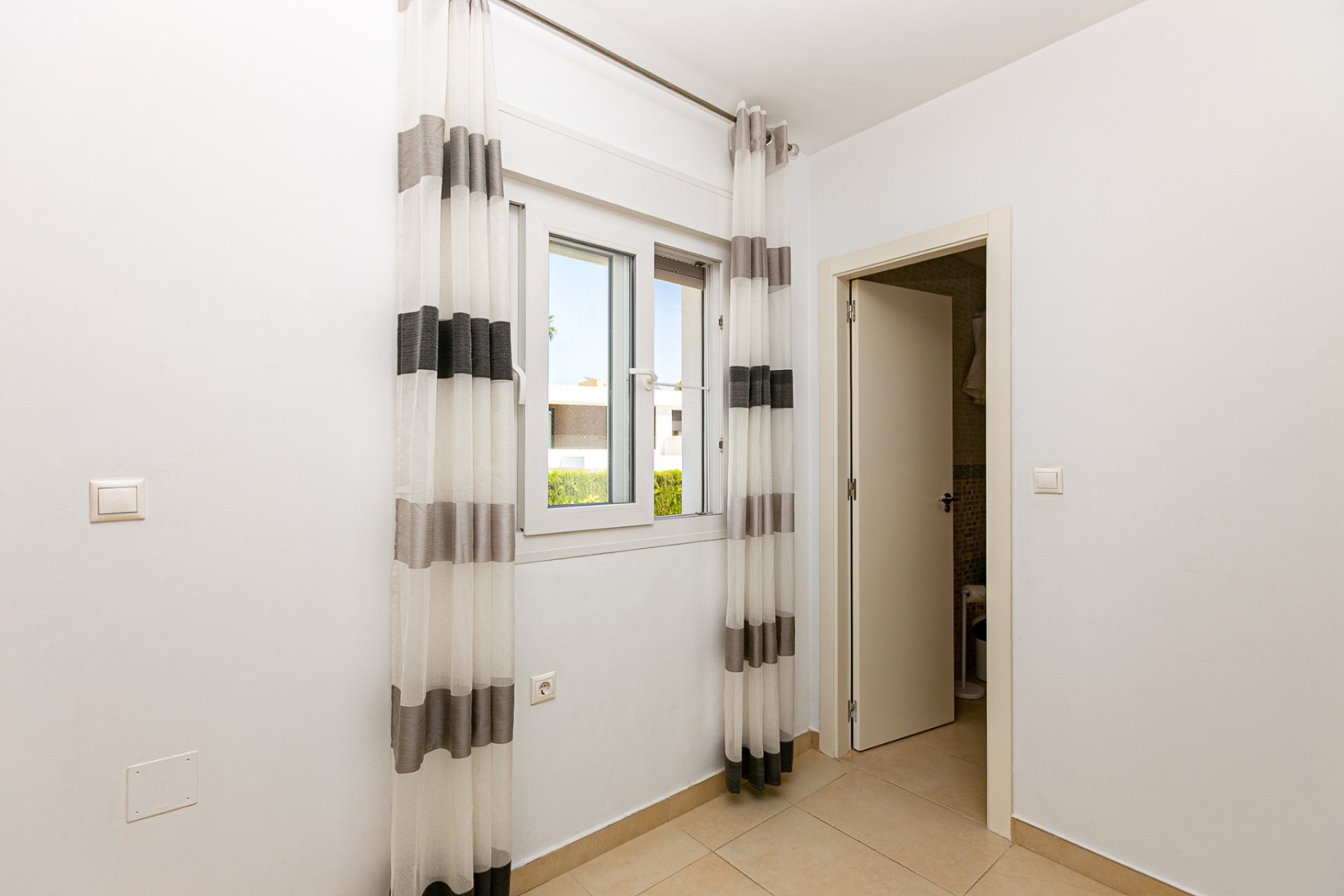 Reventa - Chalet Independiente - La Marina