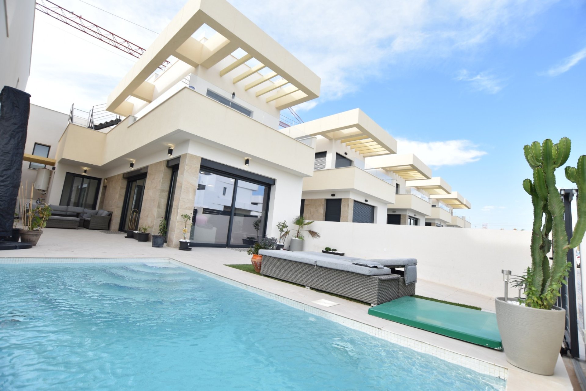 Reventa - Chalet Independiente - Los Montesinos