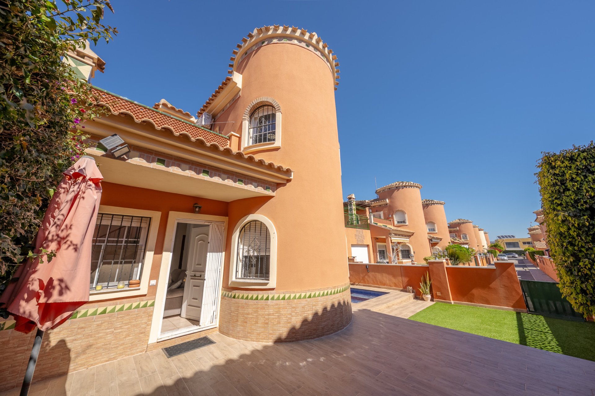 Reventa - Chalet Independiente - Playa Flamenca - Sportcentre