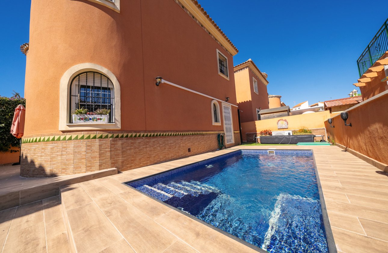 Reventa - Chalet Independiente - Playa Flamenca - Sportcentre