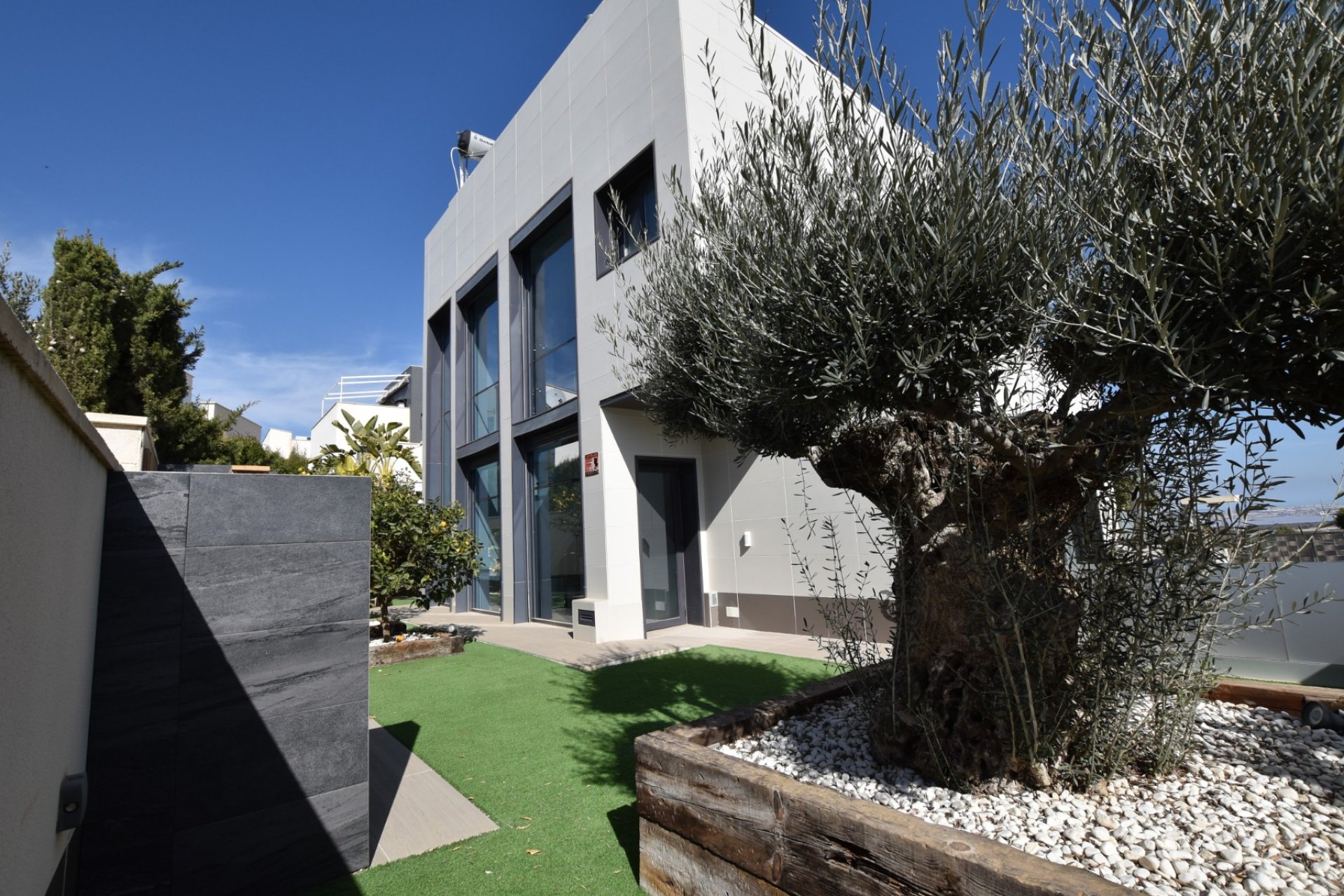 Reventa - Chalet Independiente - San Miguel de Salinas