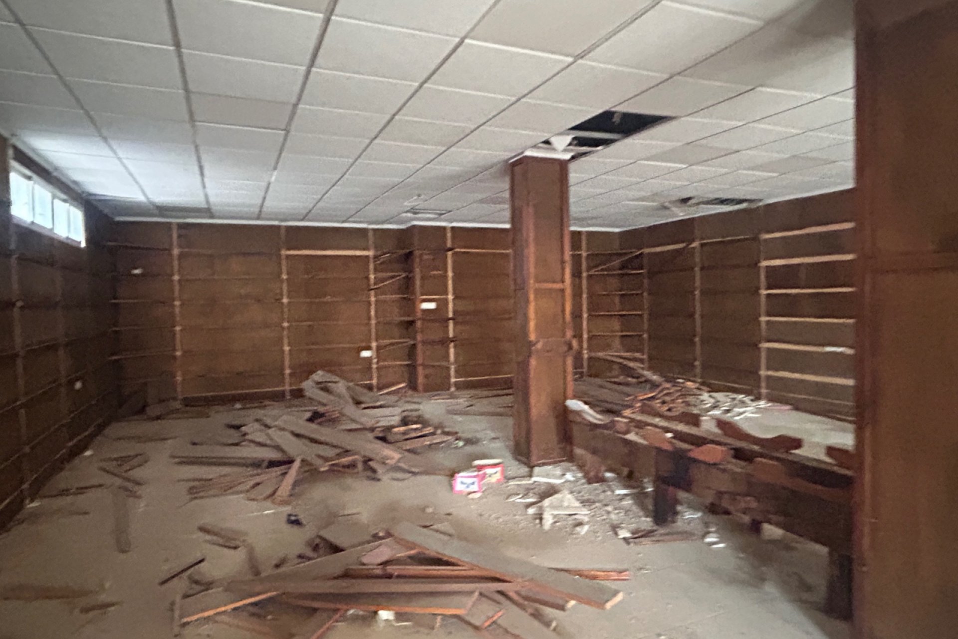 Reventa - Commercial (6) - Jacarilla