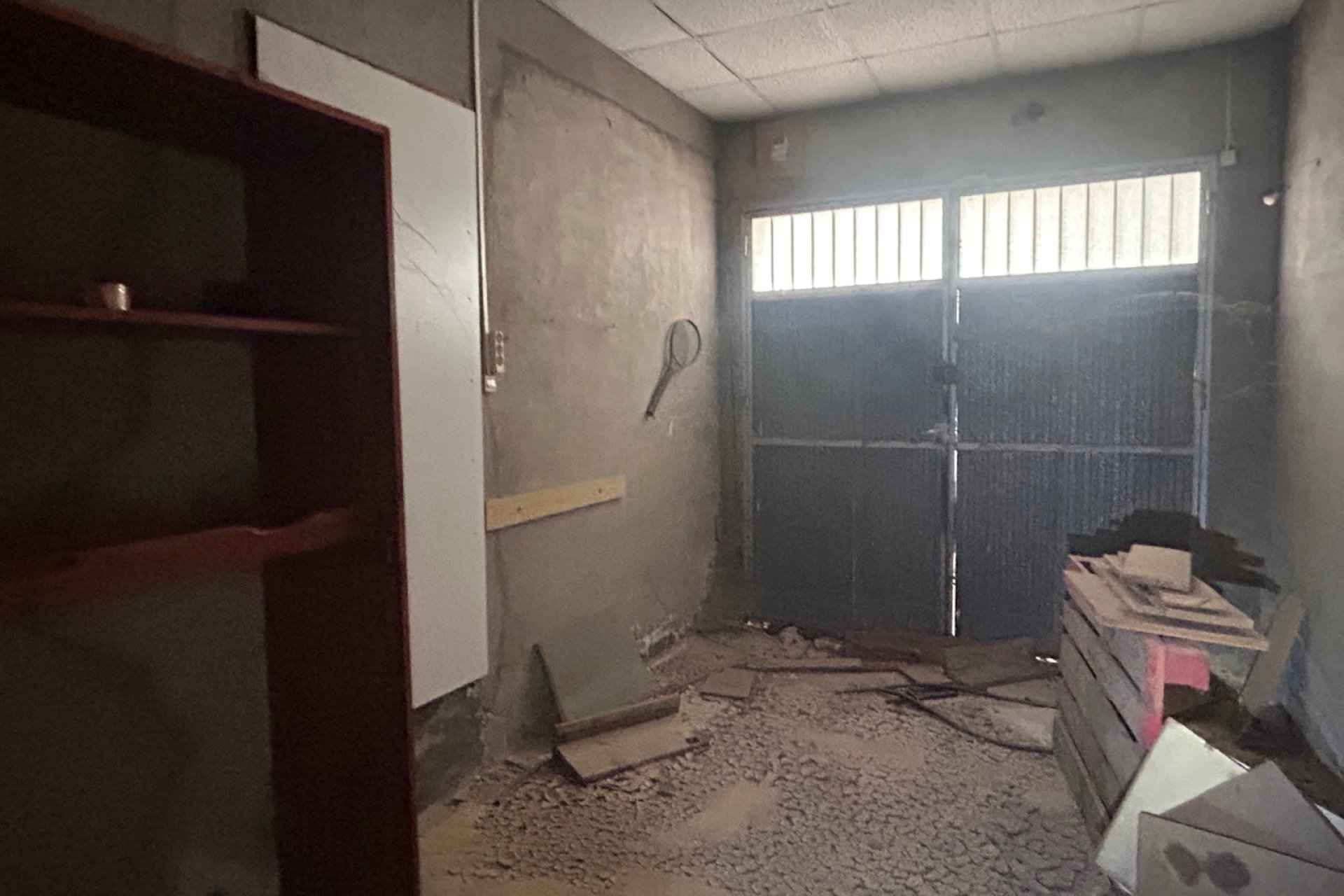 Reventa - Commercial (6) - Jacarilla