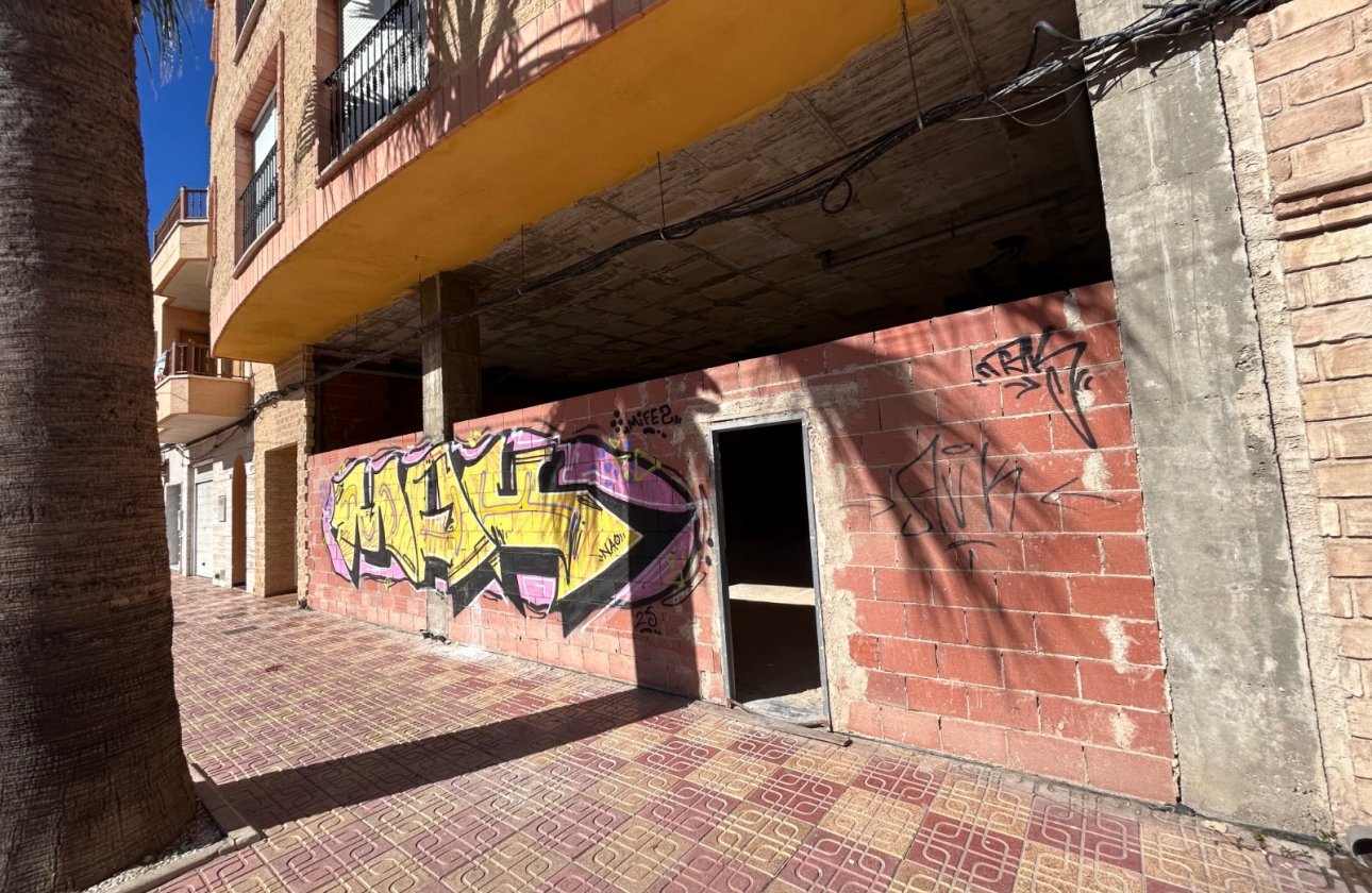 Reventa - Commercial (6) - Jacarilla