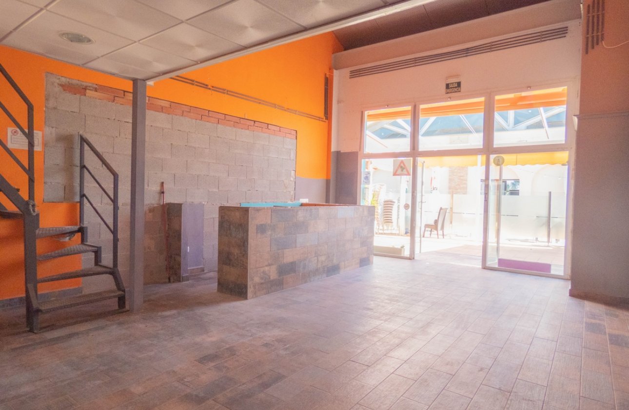 Reventa - Commercial - Algorfa