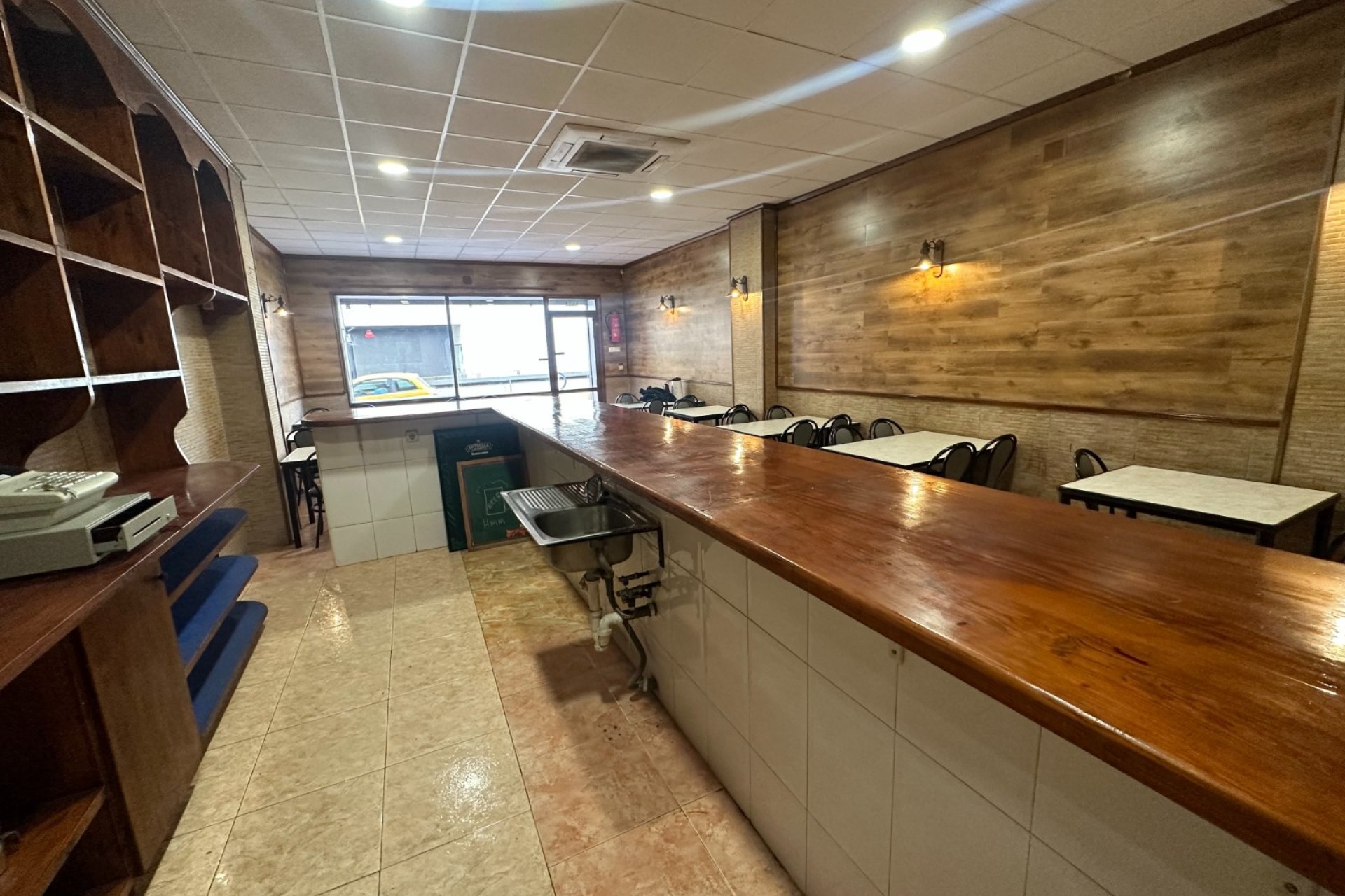 Reventa - Commercial - Torrevieja