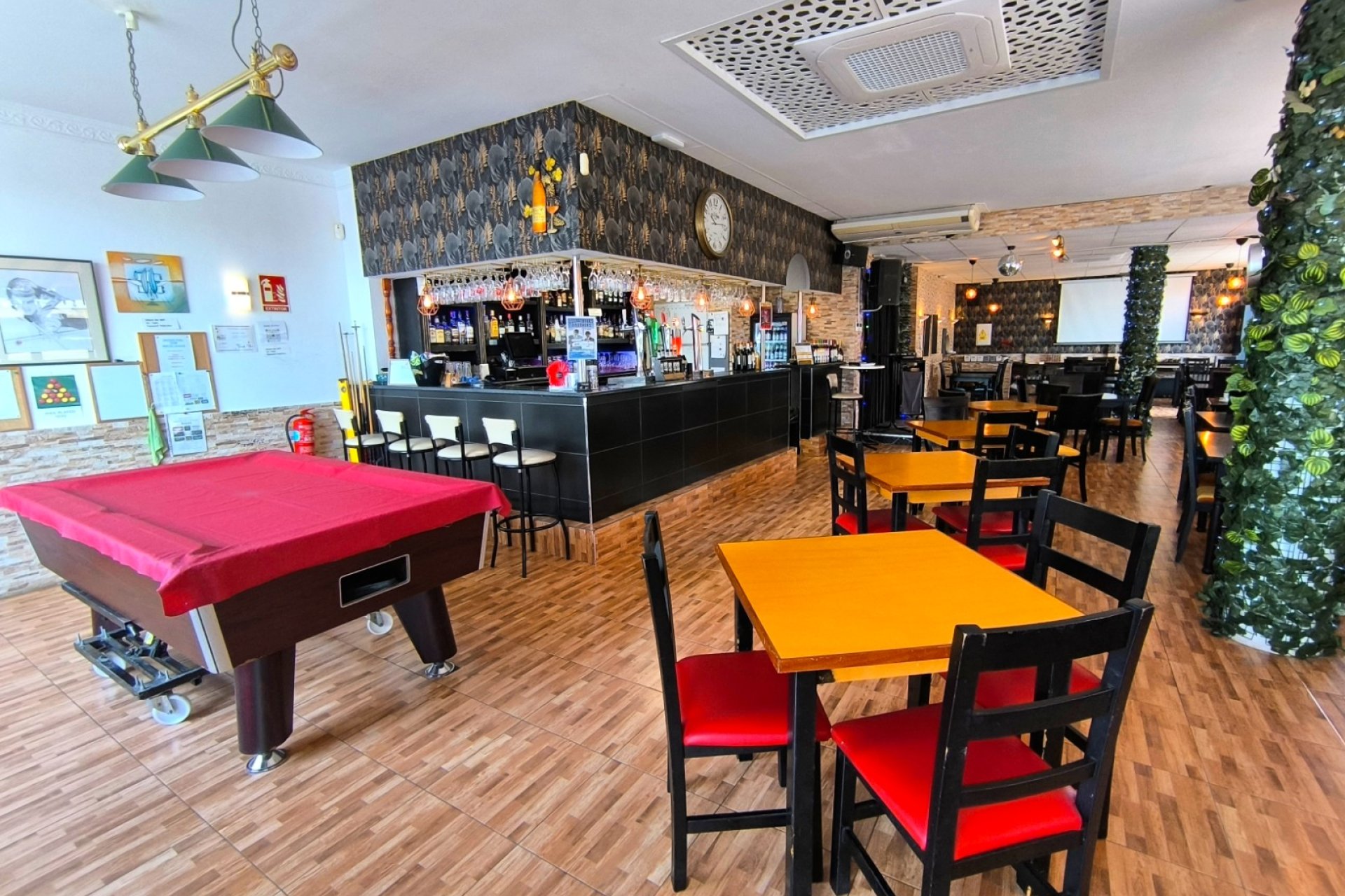 Reventa - Commercial - Villamartin