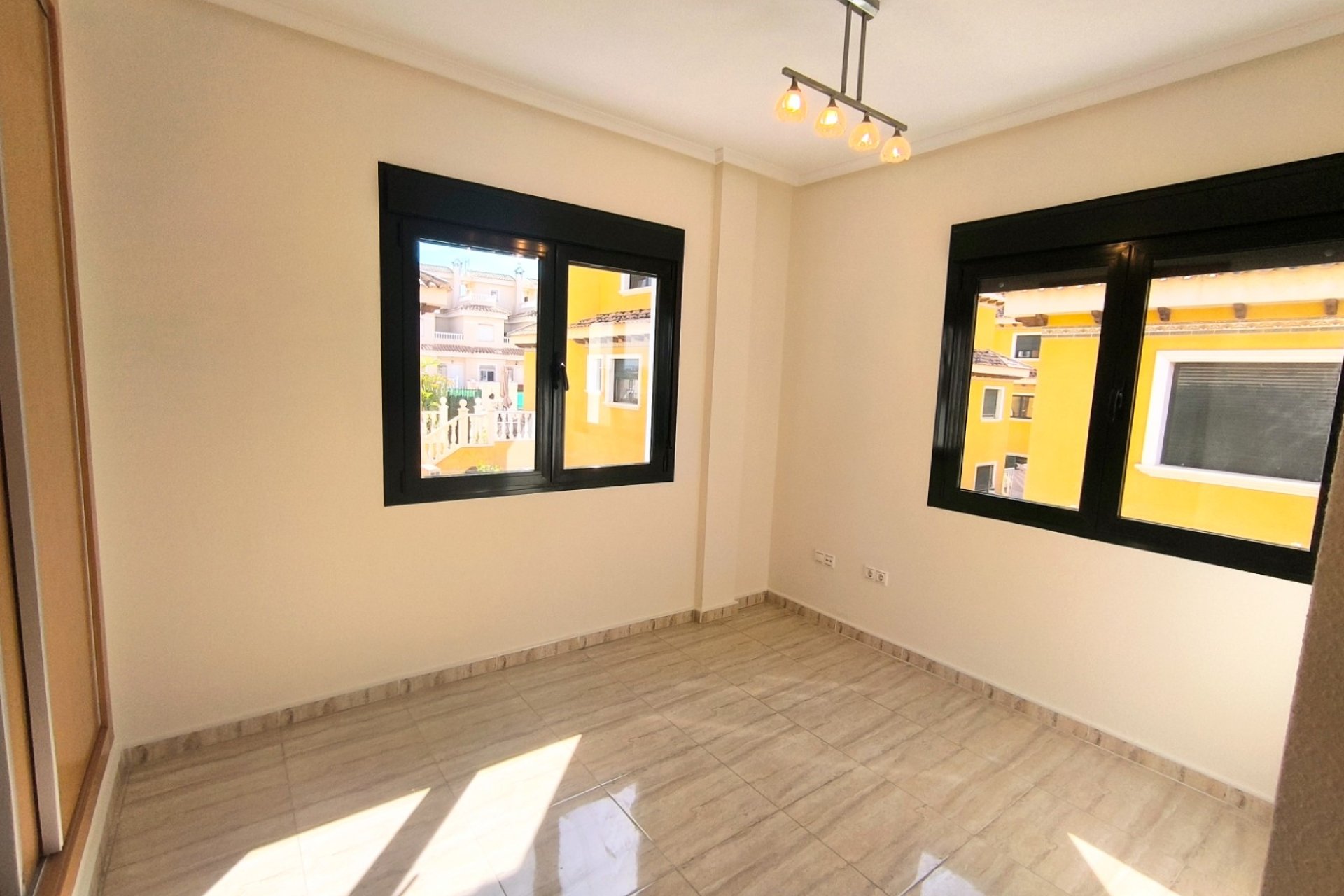 Reventa - Semi - Detached Villa - Ciudad Quesada