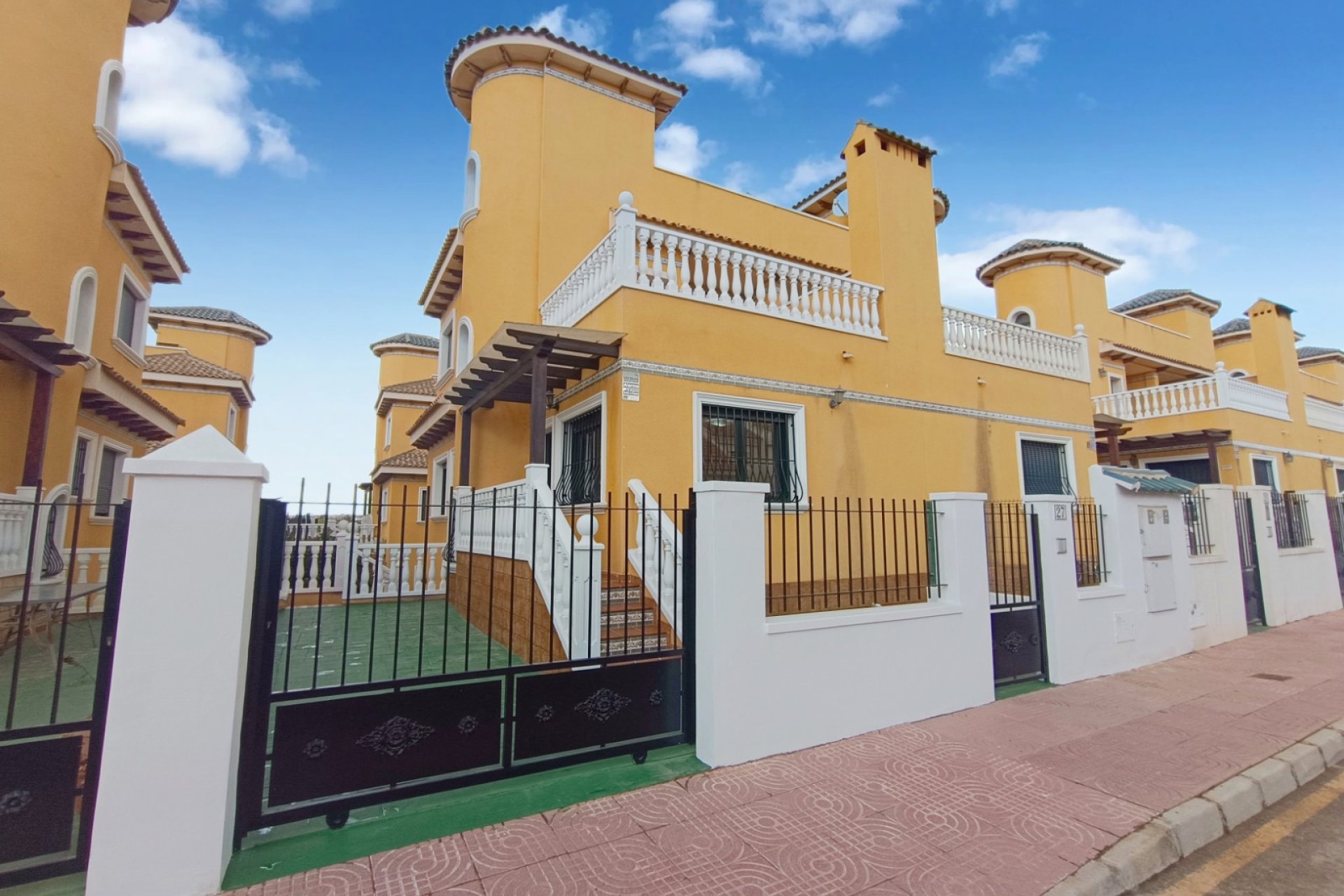 Reventa - Semi - Detached Villa - Ciudad Quesada