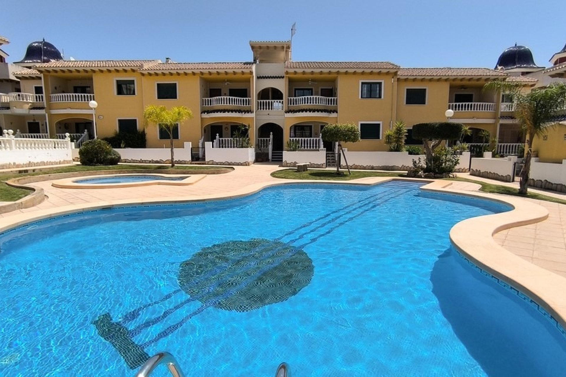 Reventa - Semi - Detached Villa - Ciudad Quesada