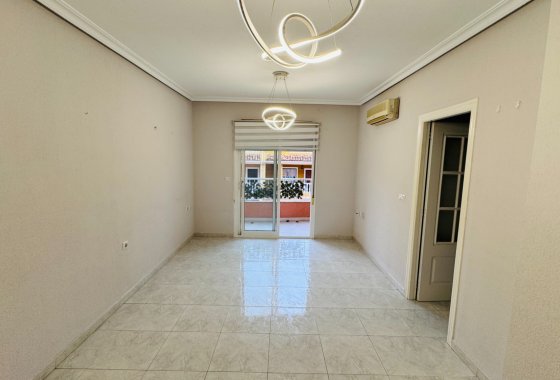 Re-Sale - Apartment - Los Montesinos