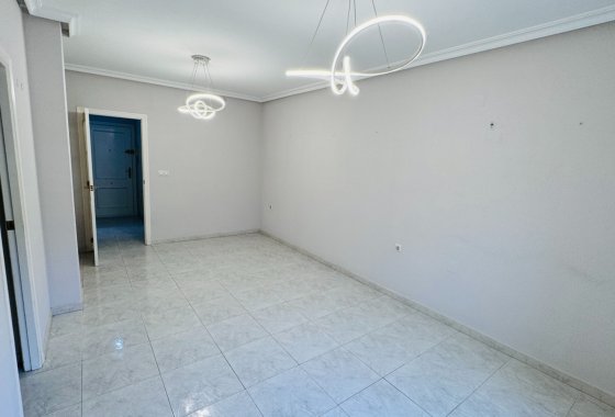 Re-Sale - Apartment - Los Montesinos