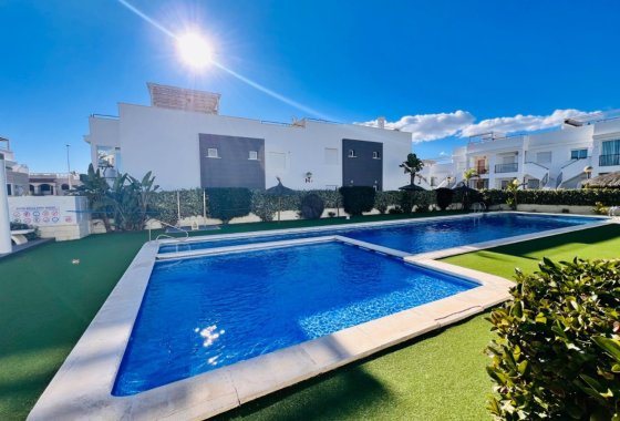 Reventa - Bungalow - Torrevieja - Aguas Nuevas