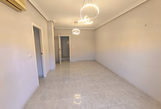 Re-Sale - Apartment - Los Montesinos