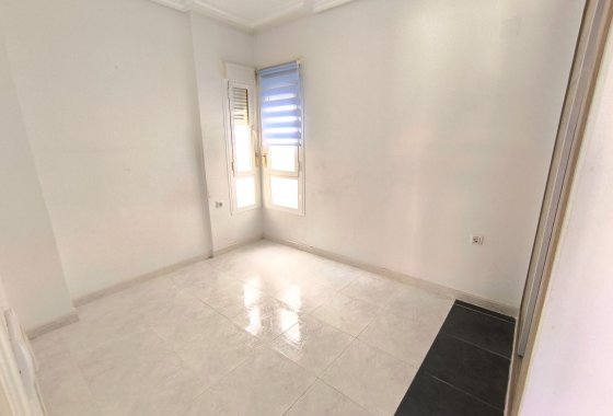 Re-Sale - Apartment - Los Montesinos