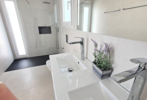 Reventa - Chalet Independiente - La Marina