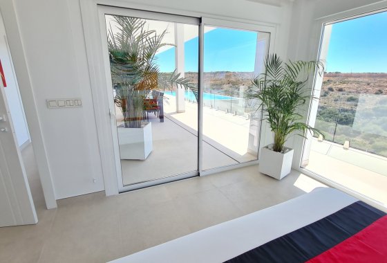 Reventa - Chalet Independiente - La Marina