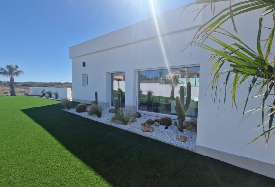 Reventa - Chalet Independiente - La Marina