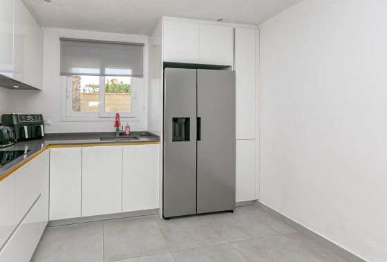 Reventa - Chalet Independiente - Campoamor - Lomas de Don Juan