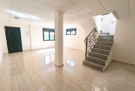 Re-Sale - Semi - Detached Villa - Ciudad Quesada