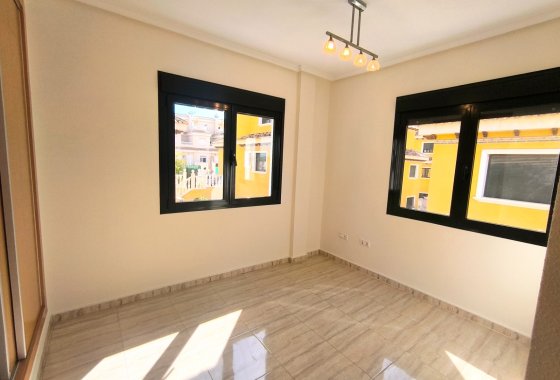 Re-Sale - Semi - Detached Villa - Ciudad Quesada