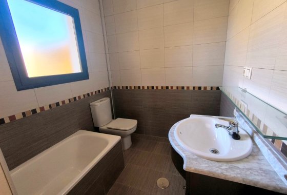 Re-Sale - Semi - Detached Villa - Ciudad Quesada