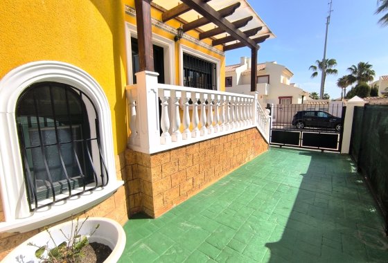Re-Sale - Semi - Detached Villa - Ciudad Quesada