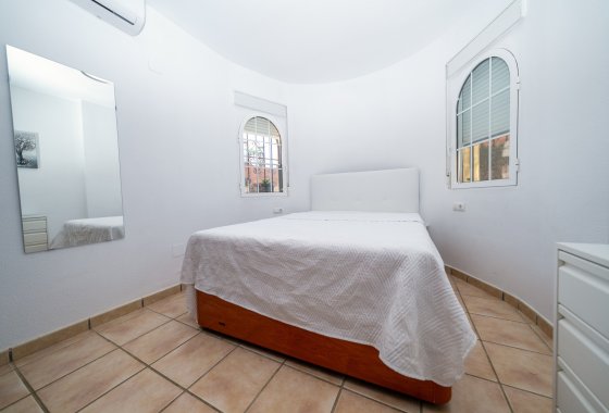 Reventa - Chalet Independiente - Playa Flamenca - Sportcentre