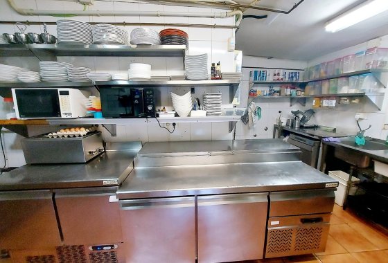 Reventa - Commercial - Orihuela Costa