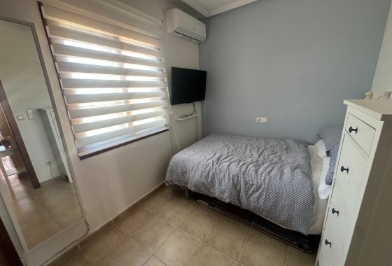 Reventa - Apartamento - Torrevieja - Aguas Nuevas